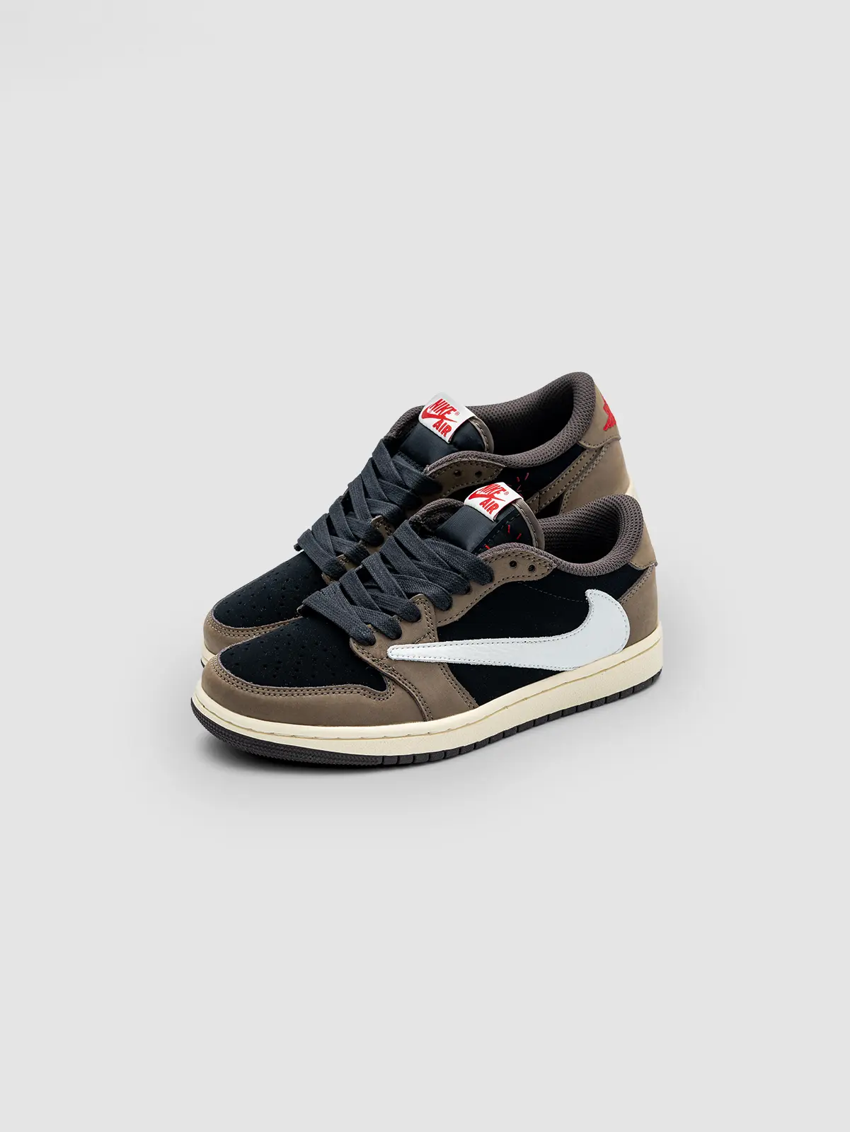 Nike Air Jordan 1 Low x Travis Scott Dark Mocha CapsulaWear