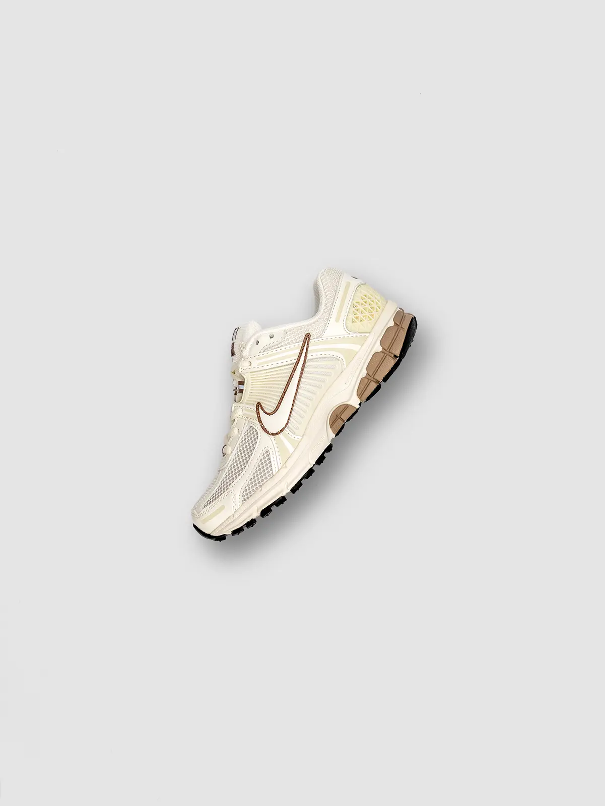 Nike Zoom Vomero 5 "White&Brown" — изображение 4